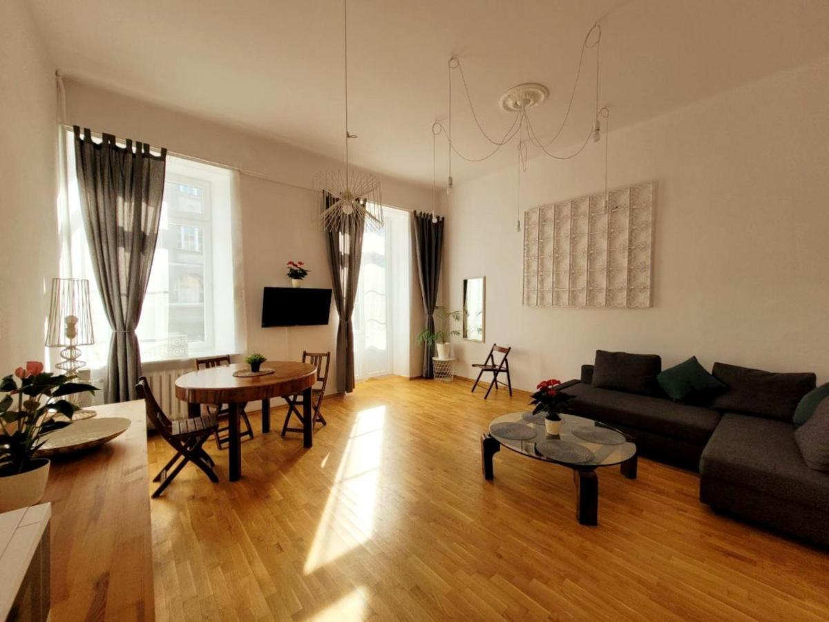 Przytulne Apartamenty W Centrum Warszawy Lok 2 Warszawa Exteriör bild