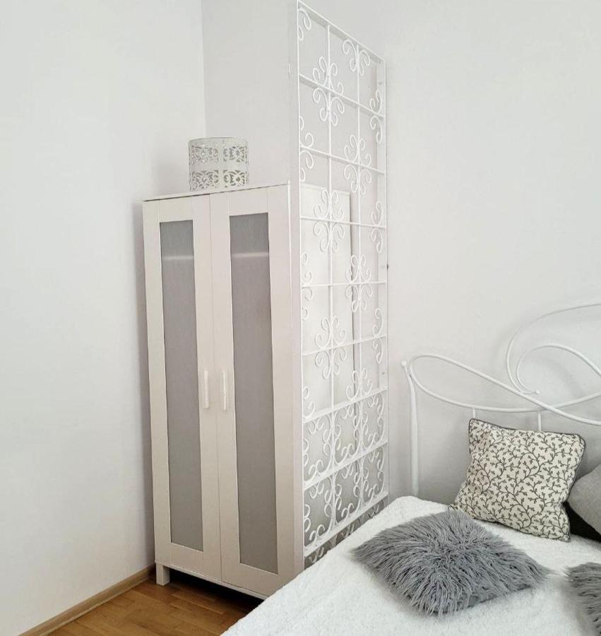 Przytulne Apartamenty W Centrum Warszawy Lok 2 Warszawa Exteriör bild