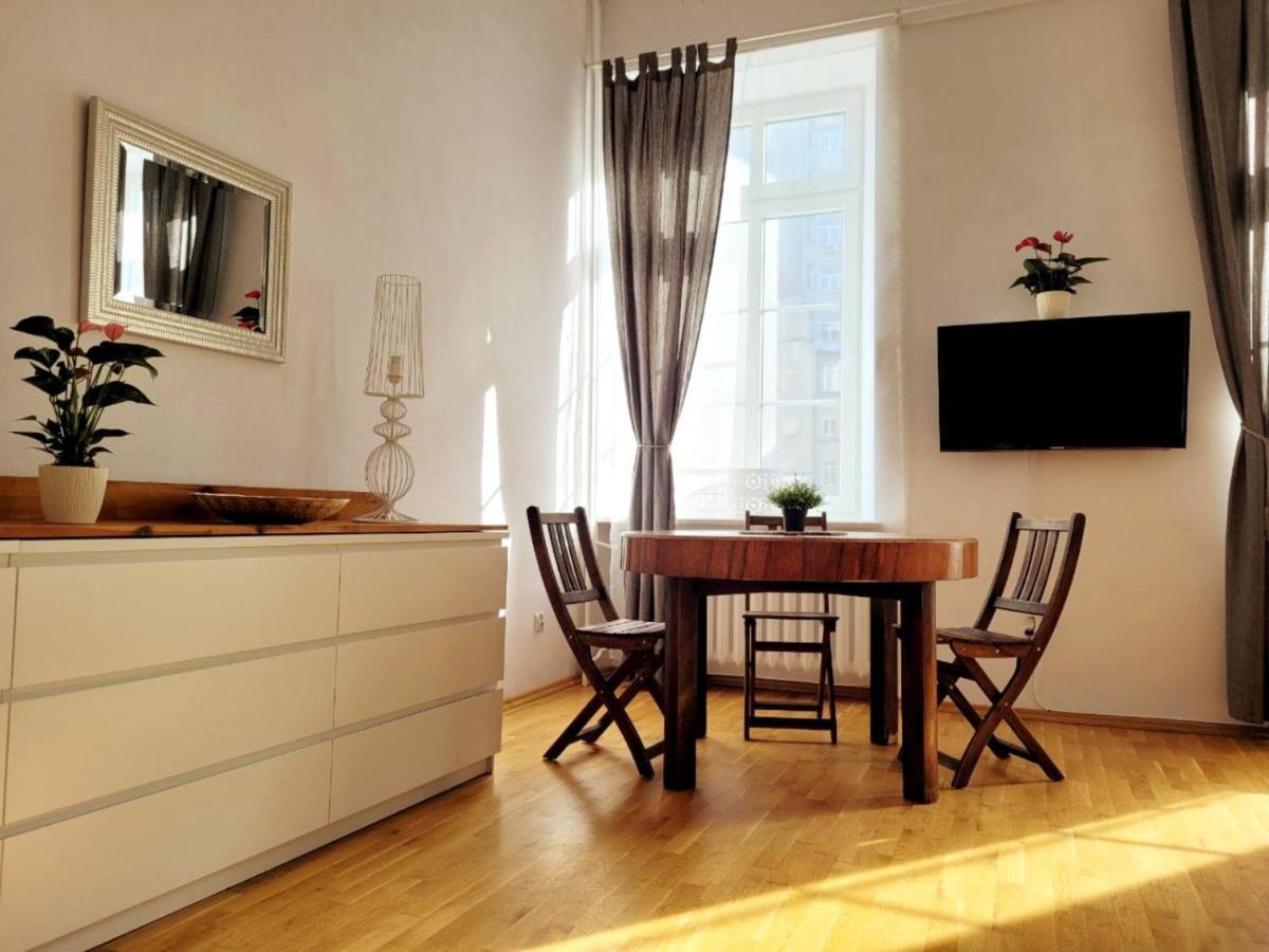 Przytulne Apartamenty W Centrum Warszawy Lok 2 Warszawa Exteriör bild
